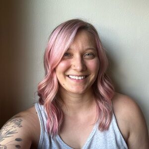 Meet your Posher, Abigail